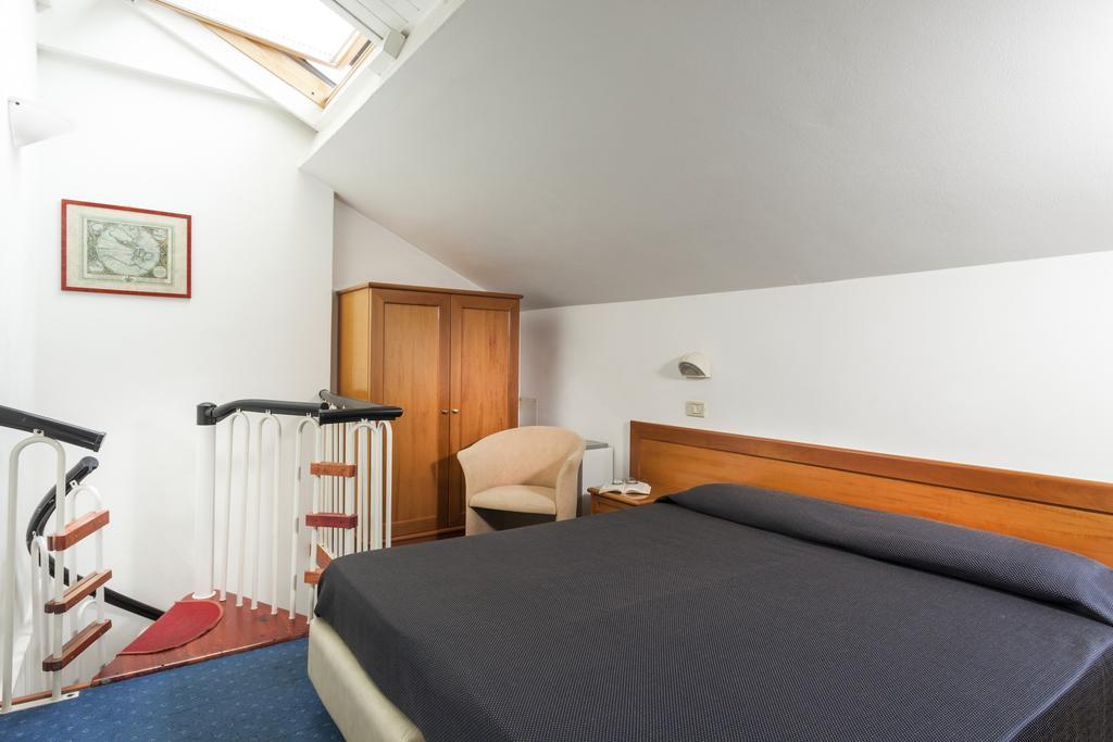 Residenza Villa Lidia Riccione Buitenkant foto